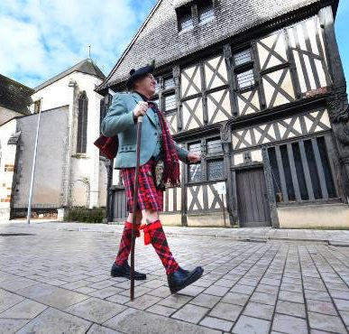 Walking with kilts on