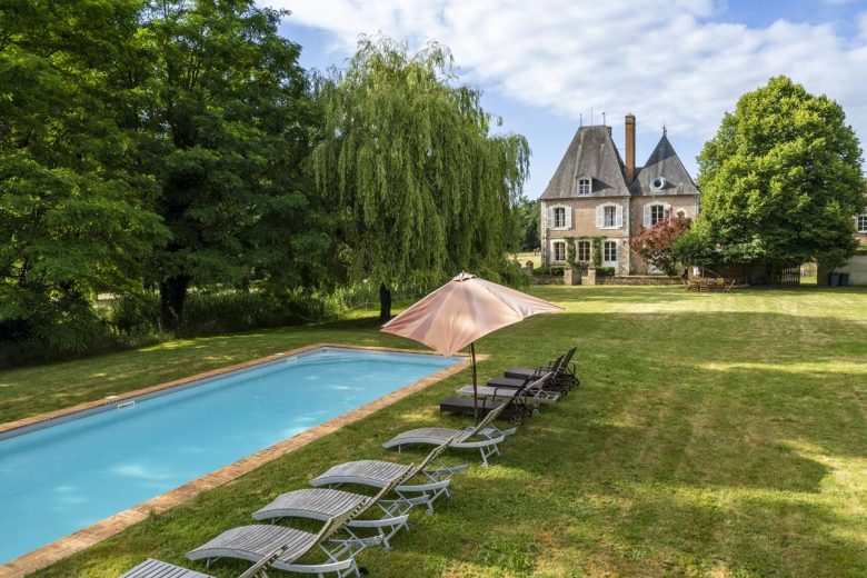 crop_9999_1000_Chateau-Seiguier-Loire-Valley-France-Olivers-Travel-1