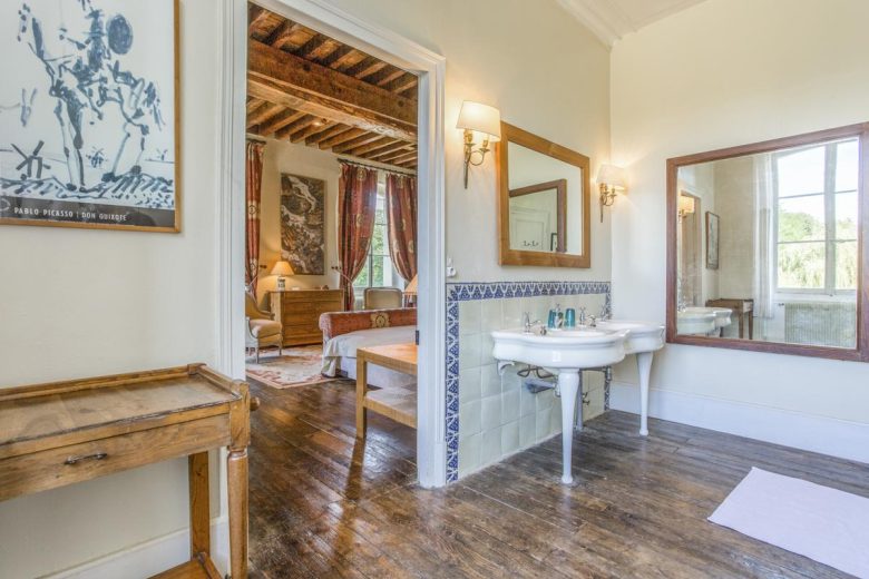 crop_9999_1000_Chateau-Seiguier-Loire-Valley-France-Olivers-Travel-20