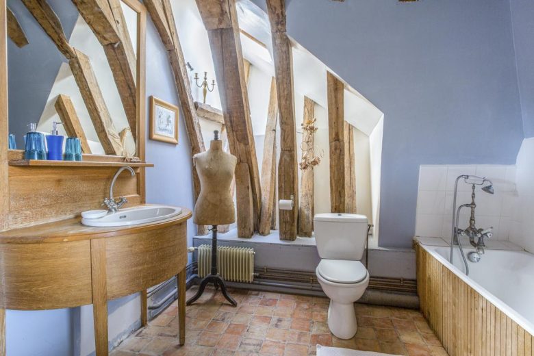 crop_9999_1000_Chateau-Seiguier-Loire-Valley-France-Olivers-Travel-33