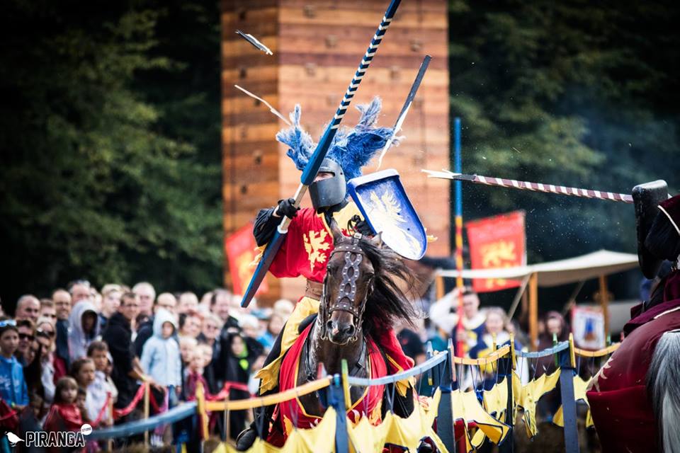 Photo d'une joute équestre