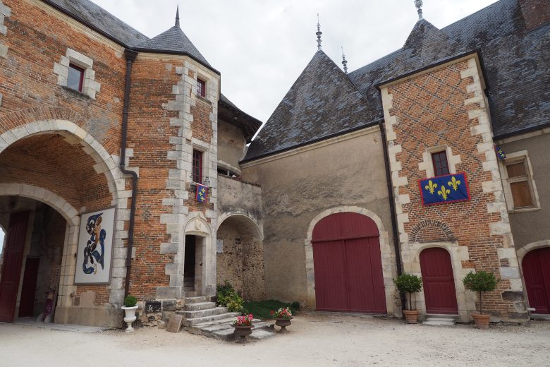 chateau-chapelle-angillon