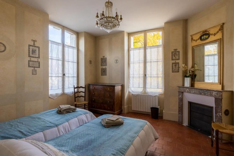 Chambre 2 – L&rsquo;école des Naudins – Oizon