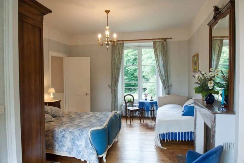 Chambre bleue 2 – Manoir de la Brosette – Ennordres