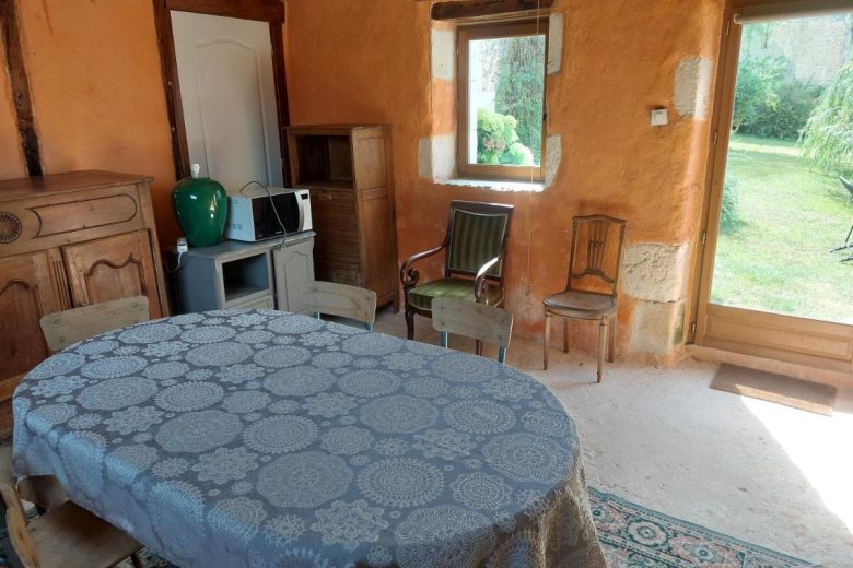 Salle à manger 2 – Les Anniquins – Ivoy le Pré