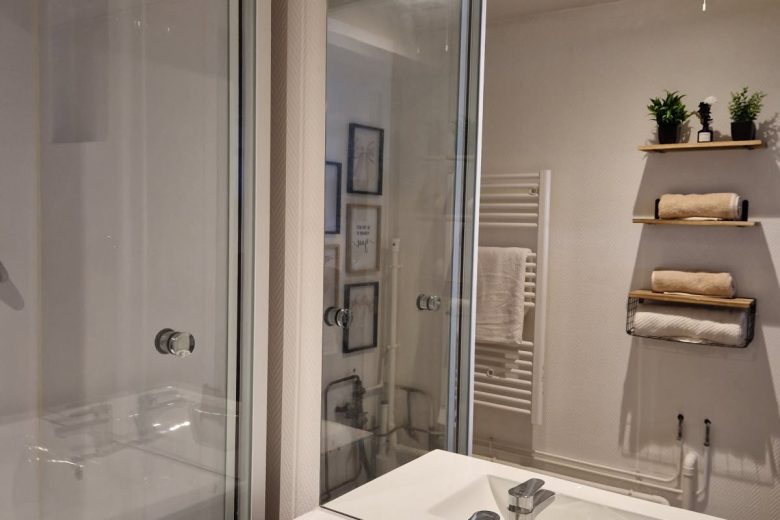 Salle-de-bain – Douce parenthèse au coeur d’Aubigny – Aubigny