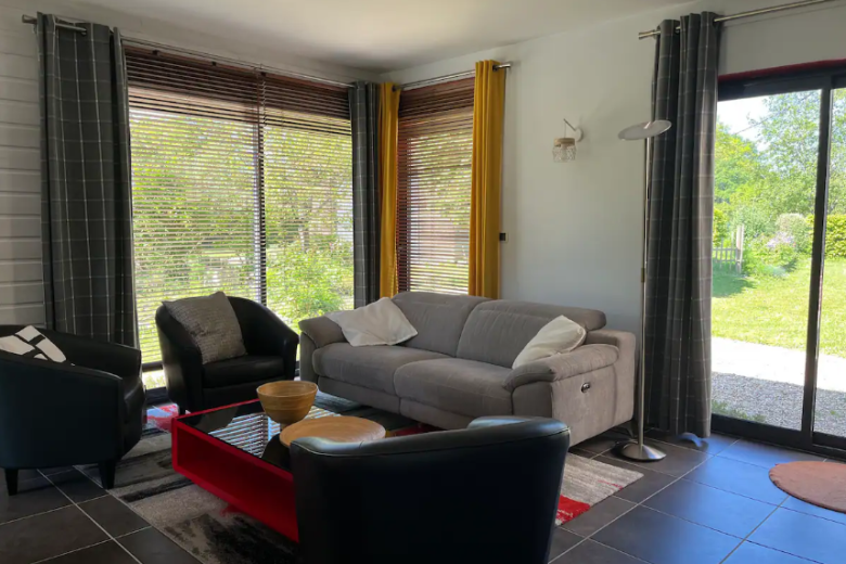 Salon – Les Rives de l’Oizenotte – Oizon