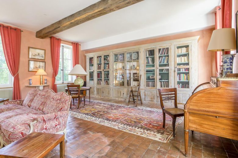 crop_9999_1000_Chateau-Seiguier-Loire-Valley-France-Olivers-Travel-11