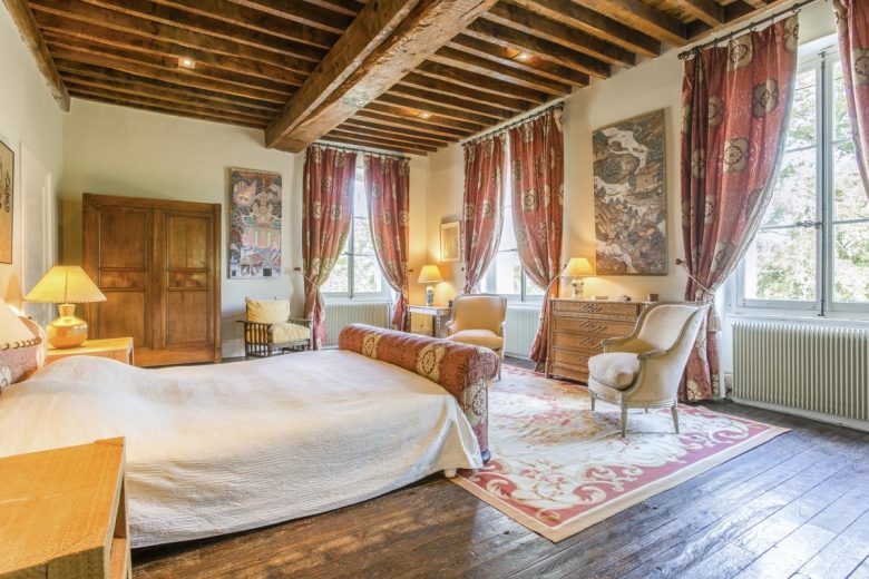 crop_9999_1000_Chateau-Seiguier-Loire-Valley-France-Olivers-Travel-19