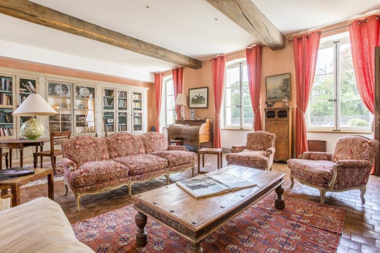 crop_9999_1000_Chateau-Seiguier-Loire-Valley-France-Olivers-Travel-2