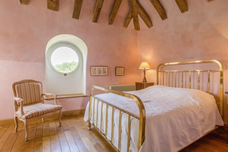 crop_9999_1000_Chateau-Seiguier-Loire-Valley-France-Olivers-Travel-34